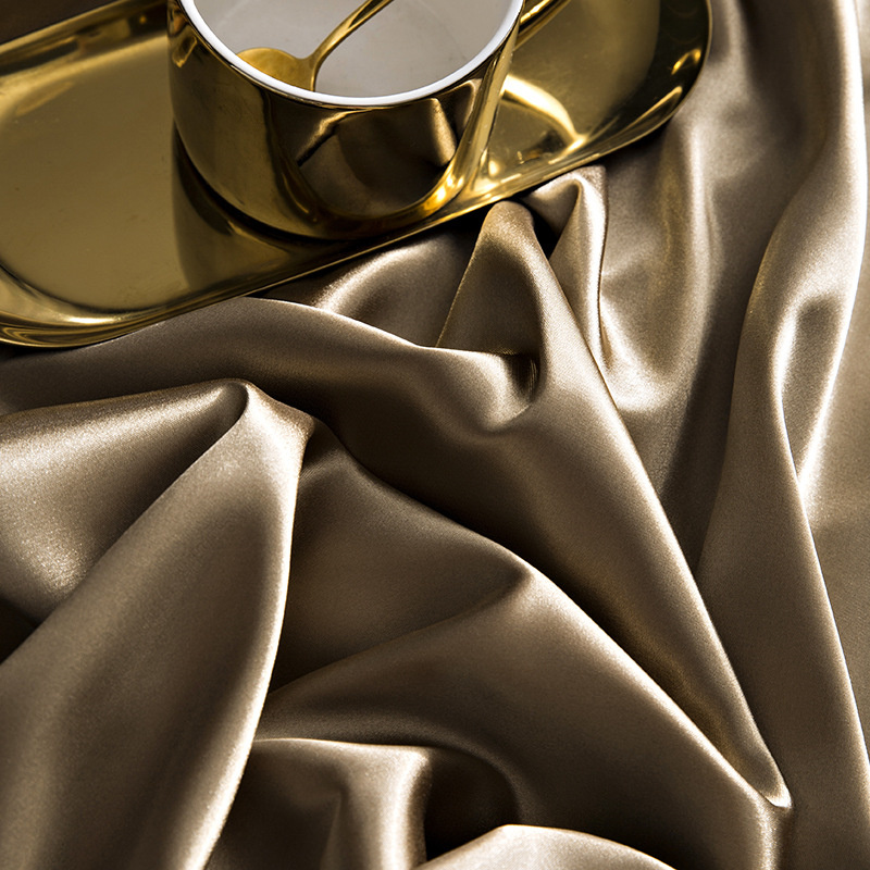 Luxury Gold Mulberry Silk Bedd - Silk Sheet Set recension och pris