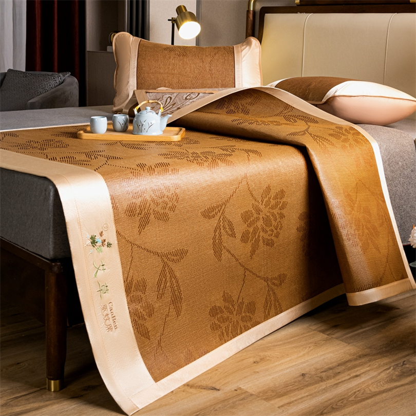 Bamboo Cooling Mat and Pillowc - Silk Sheet Set recension och pris